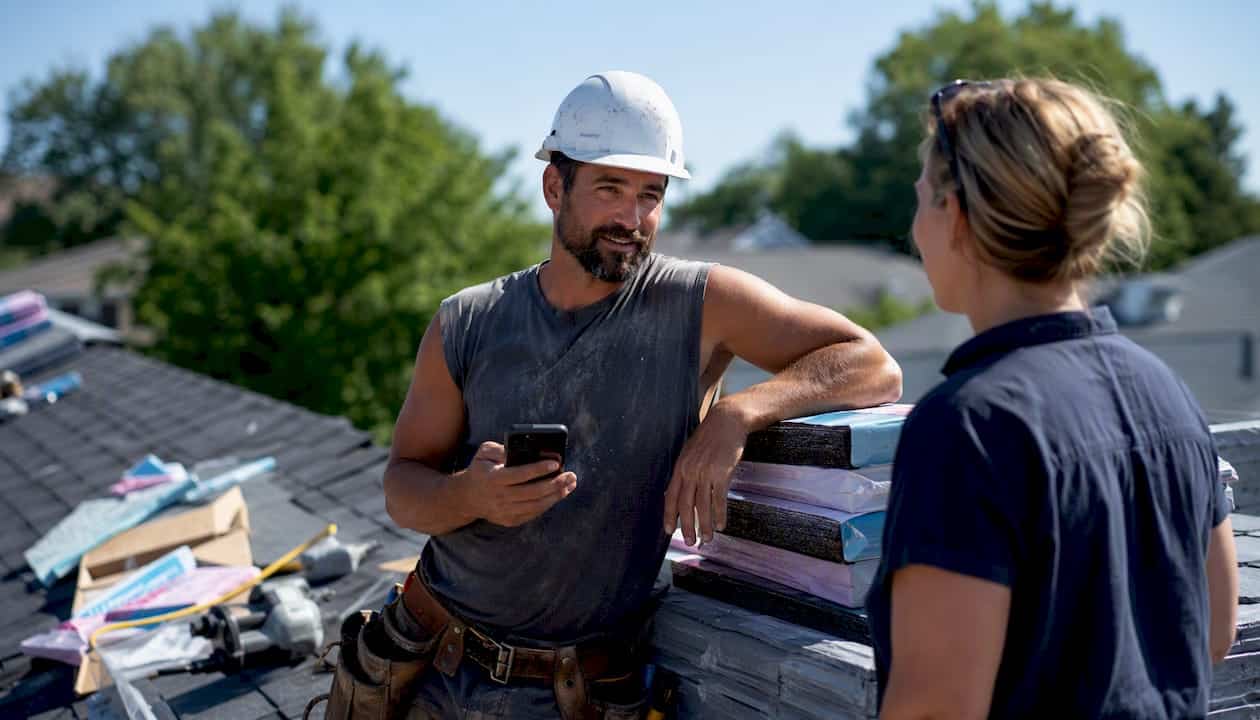 Roofer collecting email from homeowner